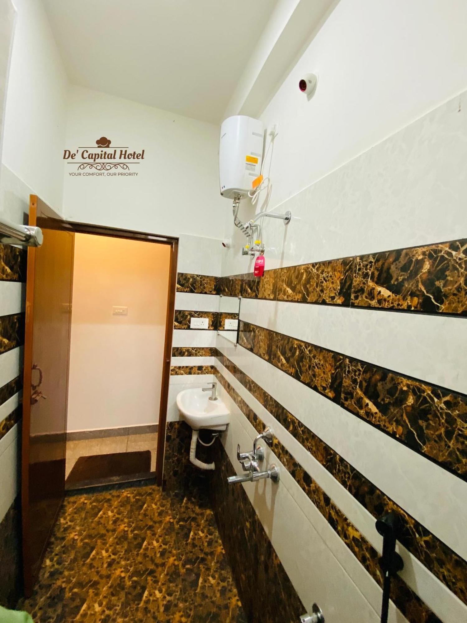 De' Capital Hotel ポンディシェリ エクステリア 写真